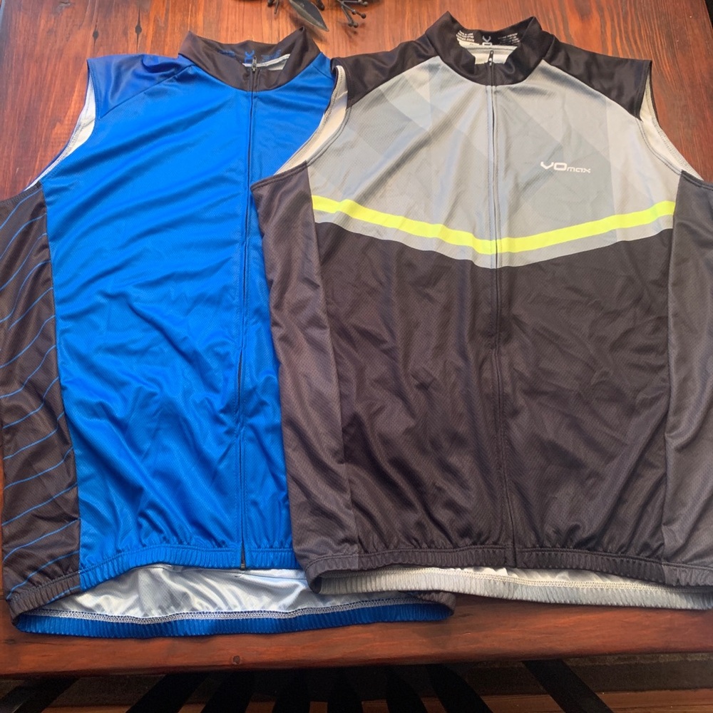 Vomax Cycling shirt size L nwot